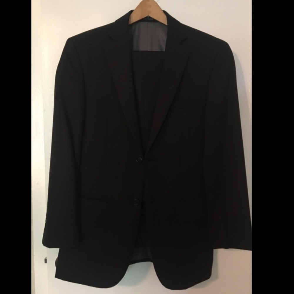 35S/29W Wilke-Rodriguez suit - good condition